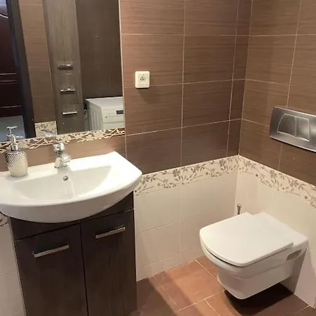 Przestronne Mieszkanie W Spokojnej Okolicy Appartement Wysoka (Wroclaw)